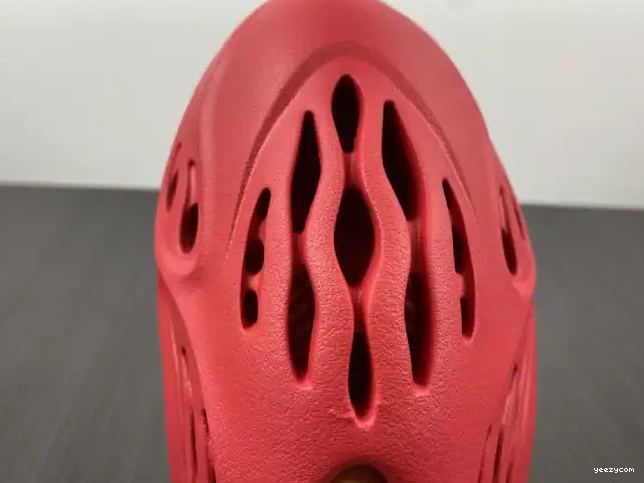 Yeezy CW3355 Red Foam Adidas 0623